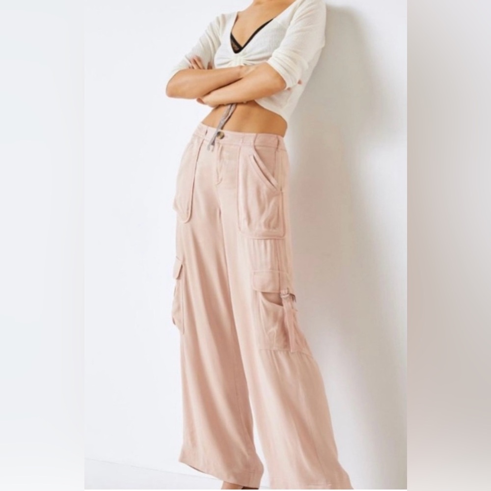 Anthropologie Pink/Rose Silky Cargo Pants NWT Size 12